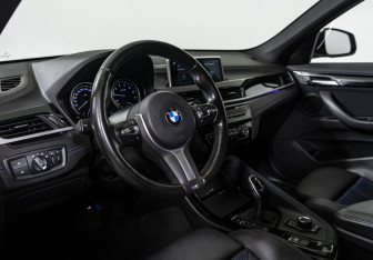 Подержанный автомобиль BMW X1 2020 года (9 фото)