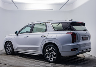 Подержанный автомобиль Hyundai Palisade 2020 года (3 фото)