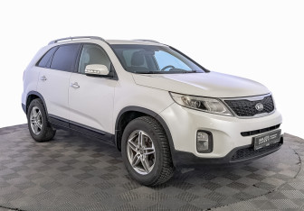 Подержанный автомобиль Kia Sorento 2018 года (3 фото)