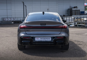 Подержанный автомобиль Audi A5 Liftback 2025 года (7 фото)