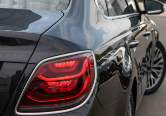 Подержанный автомобиль Kia K900 2019 года (27 фото)
