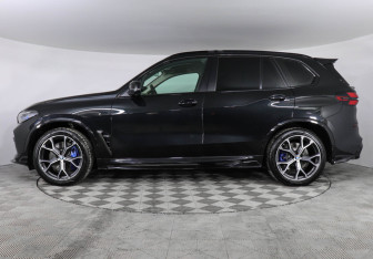 Подержанный автомобиль BMW X5 2020 года (5 фото)