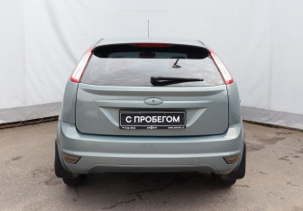 Подержанный автомобиль Ford Focus Hatchback 2009 года (5 фото)