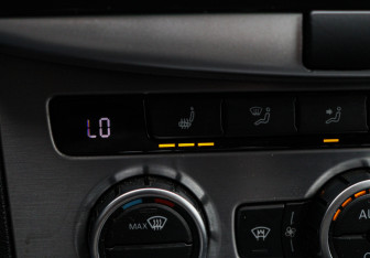 Подержанный автомобиль Volkswagen Passat CC 2013 года (17 фото)