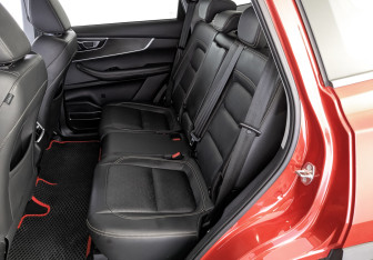 Подержанный автомобиль Chery Tiggo 8 2021 года (18 фото)