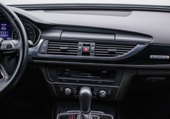 Подержанный автомобиль Audi A6 Sedan 2017 года (14 фото)