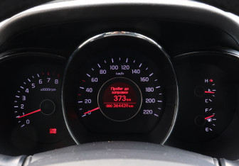 Подержанный автомобиль Kia Rio Sedan 2012 года (9 фото)