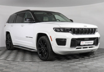 Подержанный автомобиль Jeep Grand Cherokee 2022 года (3 фото)