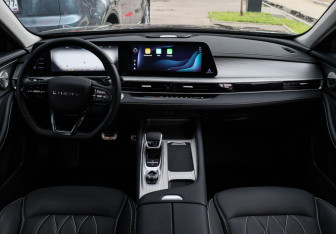 Подержанный автомобиль Chery Arrizo 8 2024 года (9 фото)