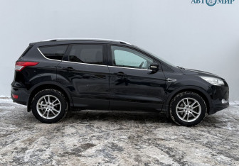 Подержанный автомобиль Ford Kuga 2013 года (4 фото)