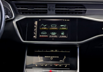 Подержанный автомобиль Audi A6 Sedan 2021 года (15 фото)
