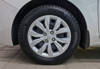 Подержанный автомобиль Hyundai Solaris Sedan 2020 года (12 фото)