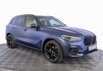 Подержанный автомобиль BMW X5 2019 года (3 фото)
