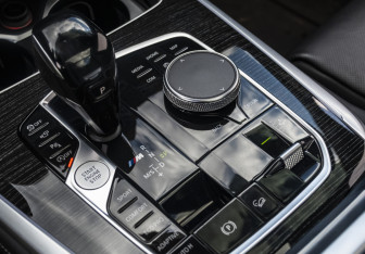 Подержанный автомобиль BMW X7 2019 года (17 фото)