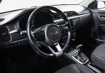 Подержанный автомобиль Kia Rio Hatchback 2018 года (7 фото)
