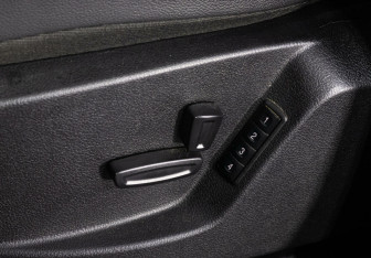 Подержанный автомобиль Ford S-MAX 2013 года (10 фото)