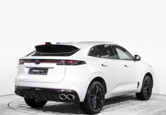 Подержанный автомобиль Changan UNI-K 2023 года (5 фото)