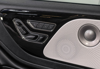 Подержанный автомобиль Lincoln Aviator 2020 года (16 фото)