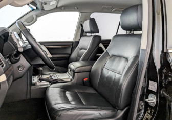 Подержанный автомобиль Toyota Land Cruiser Suv 2019 года (20 фото)