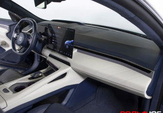 Подержанный автомобиль Zeekr 001 2024 года (9 фото)