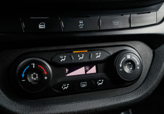 Подержанный автомобиль LADA (ВАЗ) Vesta Wagon 2019 года (12 фото)