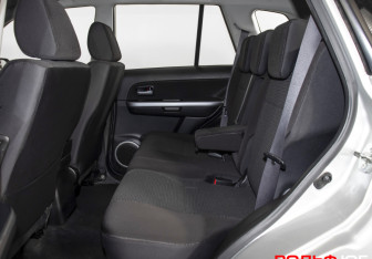 Подержанный автомобиль Suzuki Grand Vitara 2008 года (10 фото)