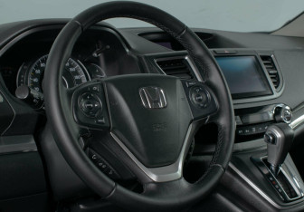 Подержанный автомобиль Honda CR-V 2018 года (8 фото)