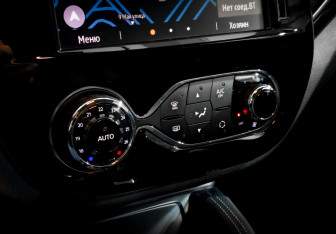 Подержанный автомобиль Renault Kaptur 2020 года (26 фото)