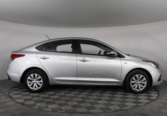 Подержанный автомобиль Hyundai Solaris Sedan 2017 года (4 фото)