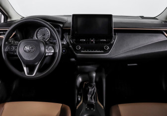 Подержанный автомобиль Toyota Corolla Sedan 2021 года (12 фото)