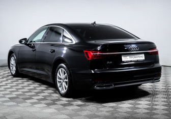 Подержанный автомобиль Audi A6 Sedan 2021 года (7 фото)