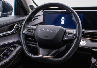 Подержанный автомобиль Exeed LX 2022 года (15 фото)