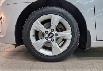 Подержанный автомобиль Hyundai i40 Sedan 2014 года (11 фото)