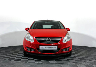Подержанный автомобиль Opel Corsa 2010 года (2 фото)