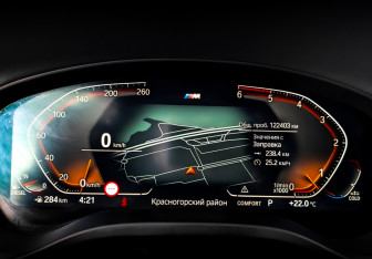 Подержанный автомобиль BMW X4 2021 года (13 фото)