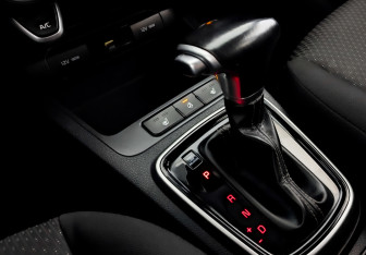 Подержанный автомобиль Kia Rio Hatchback 2021 года (27 фото)