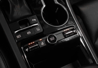 Подержанный автомобиль Kia K5 2021 года (16 фото)