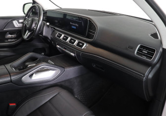 Подержанный автомобиль Mercedes-Benz GLE 2020 года (10 фото)