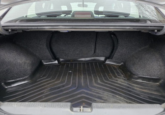 Подержанный автомобиль Mitsubishi Lancer Sedan 2009 года (17 фото)