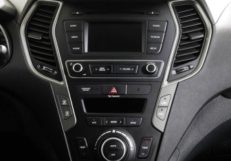 Подержанный автомобиль Hyundai Santa Fe 2017 года (8 фото)