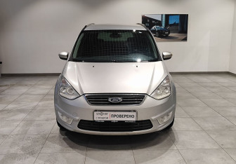 Подержанный автомобиль Ford Galaxy 2011 года (2 фото)