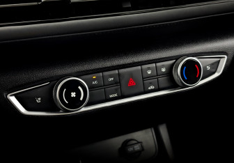 Подержанный автомобиль BAIC U5 Plus 2024 года (25 фото)