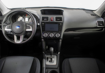 Подержанный автомобиль Subaru Forester Suv 2017 года (11 фото)