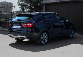 Подержанный автомобиль LADA (ВАЗ) Vesta Wagon 2017 года (4 фото)