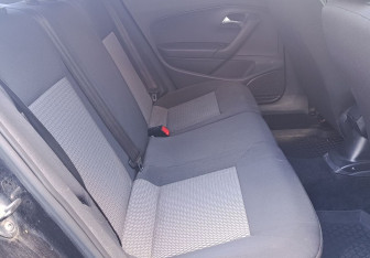 Подержанный автомобиль Volkswagen Polo Sedan 2011 года (11 фото)