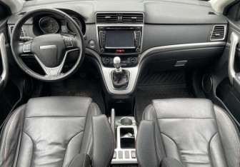 Подержанный автомобиль Haval H6 2019 года (10 фото)