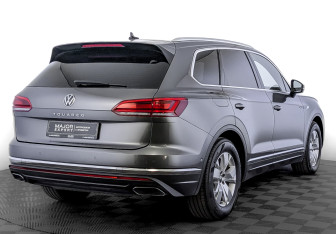 Подержанный автомобиль Volkswagen Touareg 2021 года (5 фото)