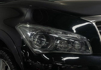 Подержанный автомобиль Infiniti QX80 2014 года (23 фото)