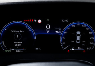 Подержанный автомобиль Toyota Camry Sedan 2024 года (11 фото)