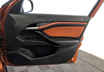 Подержанный автомобиль LADA (ВАЗ) Vesta Wagon 2021 года (25 фото)